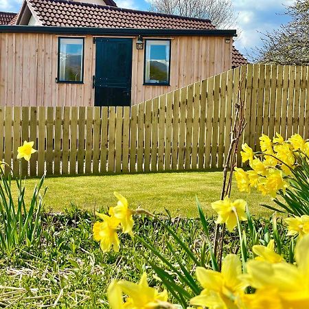 Per Ardua Shepherds Hut Fort William Exterior foto