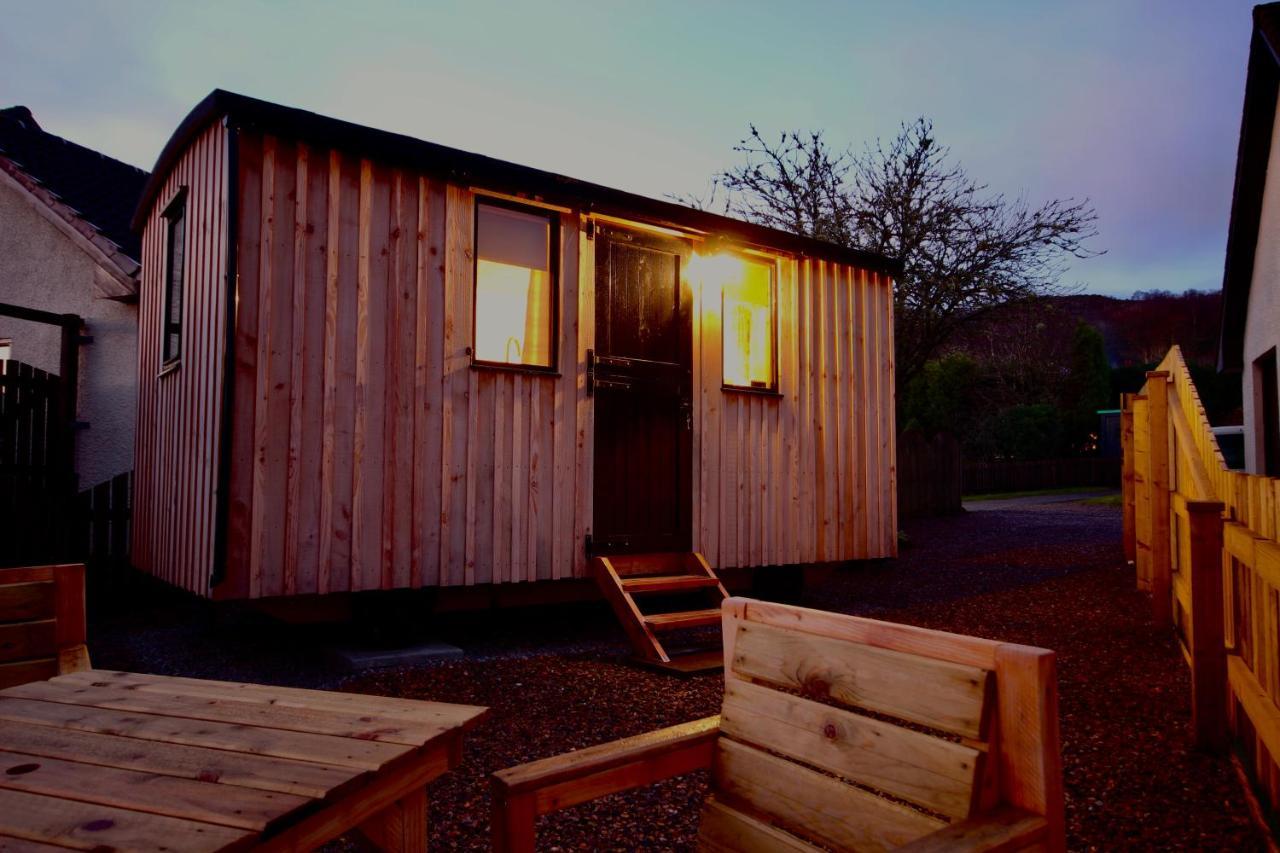 Per Ardua Shepherds Hut Fort William Exterior foto